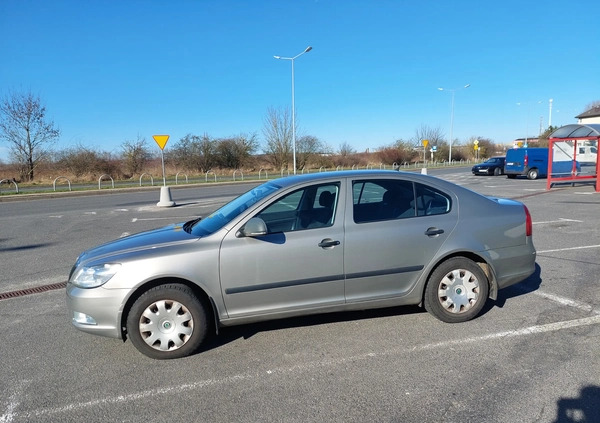 Skoda Octavia cena 16900 przebieg: 169690, rok produkcji 2010 z Szczecin małe 121